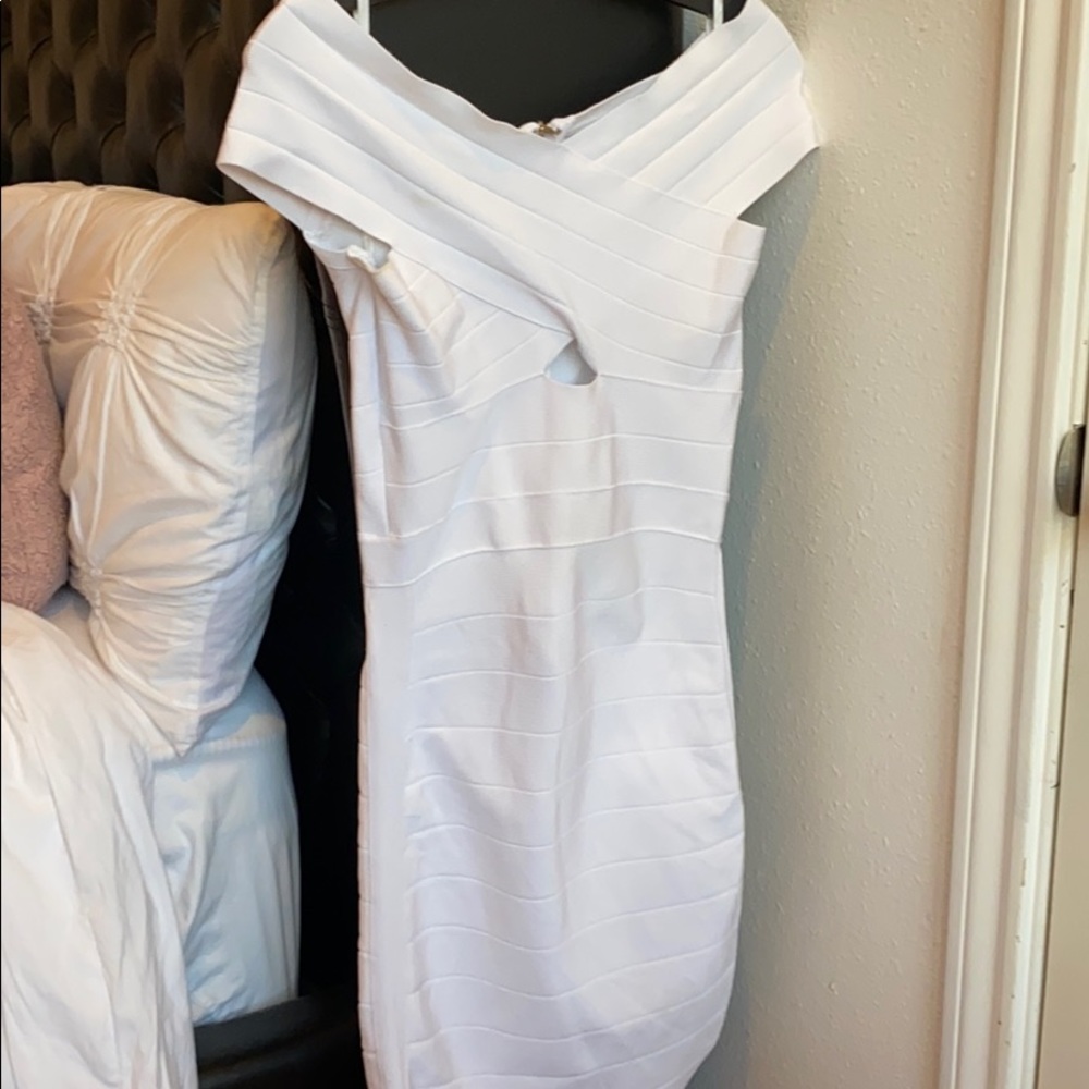 Selling Bebe bandage dress